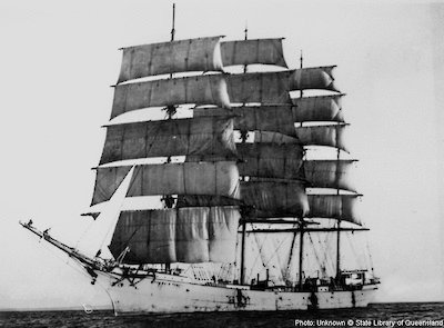 The Barque, Archibald Russell, first to greet the Aurora